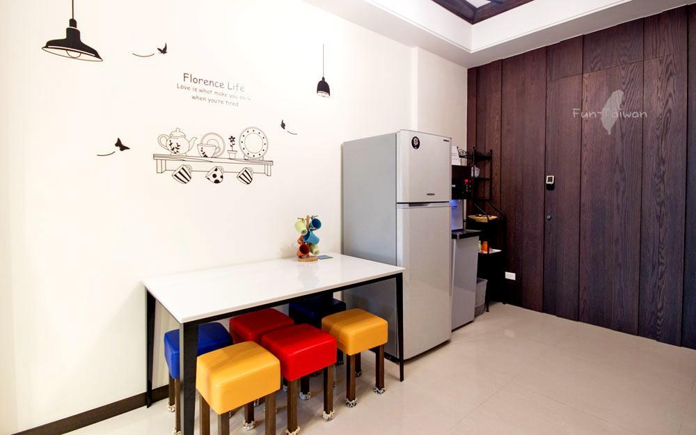 Outingfun Bed And Breakfast Jiaoxi Exterior photo